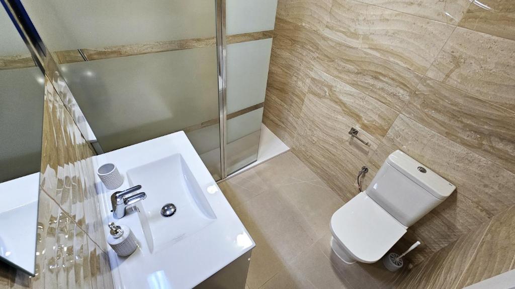 Apartamento REFORMADO con PARKING a 1 minuto de la PLAYA - 4