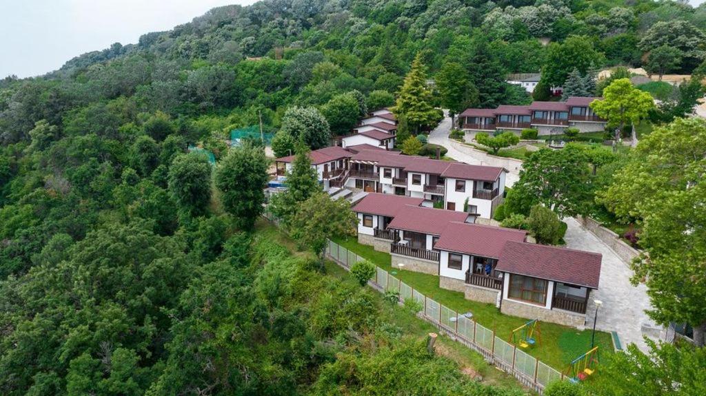 Complex Fichoza, Varna