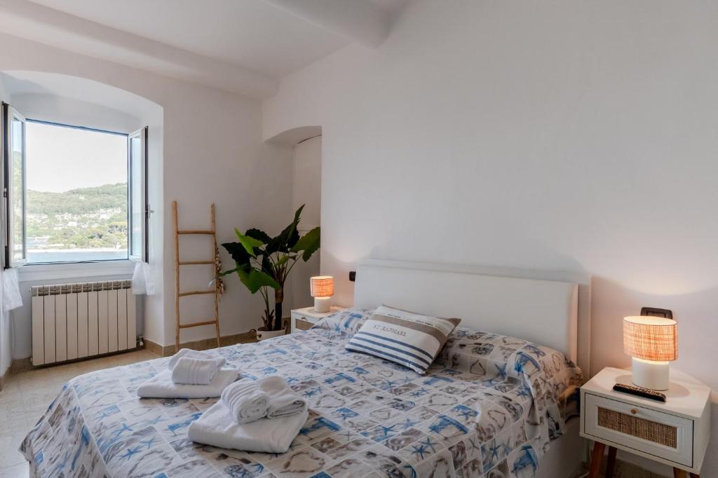 GuestHost - La Casa sulla Calata, Portovenere