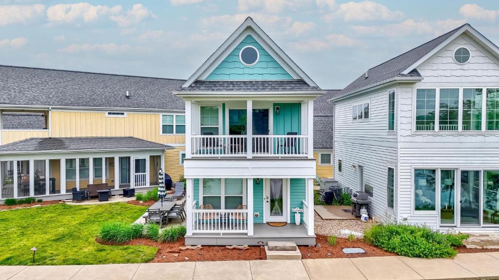 Out of Office, Ottawa