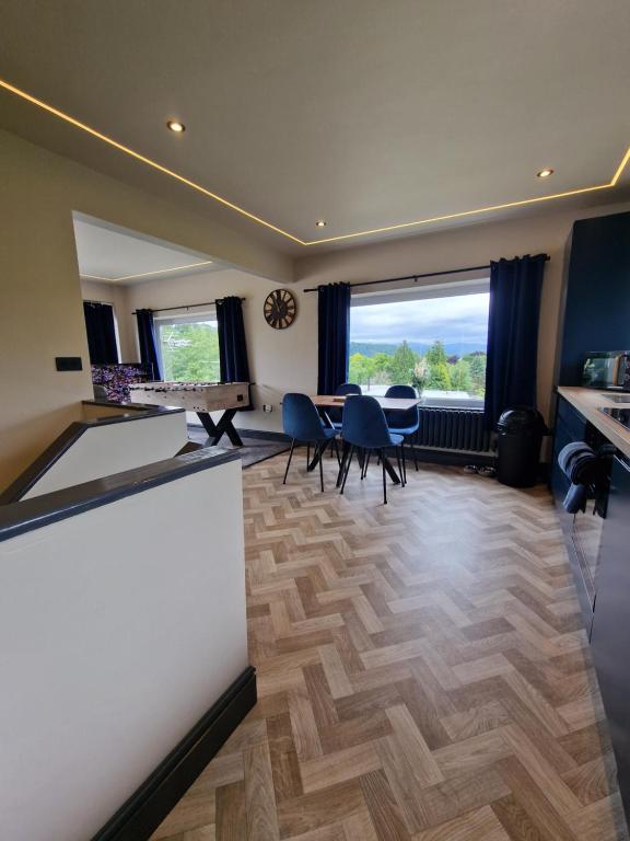 Penthouse Duplex Flat - Central Bowness photo 7
