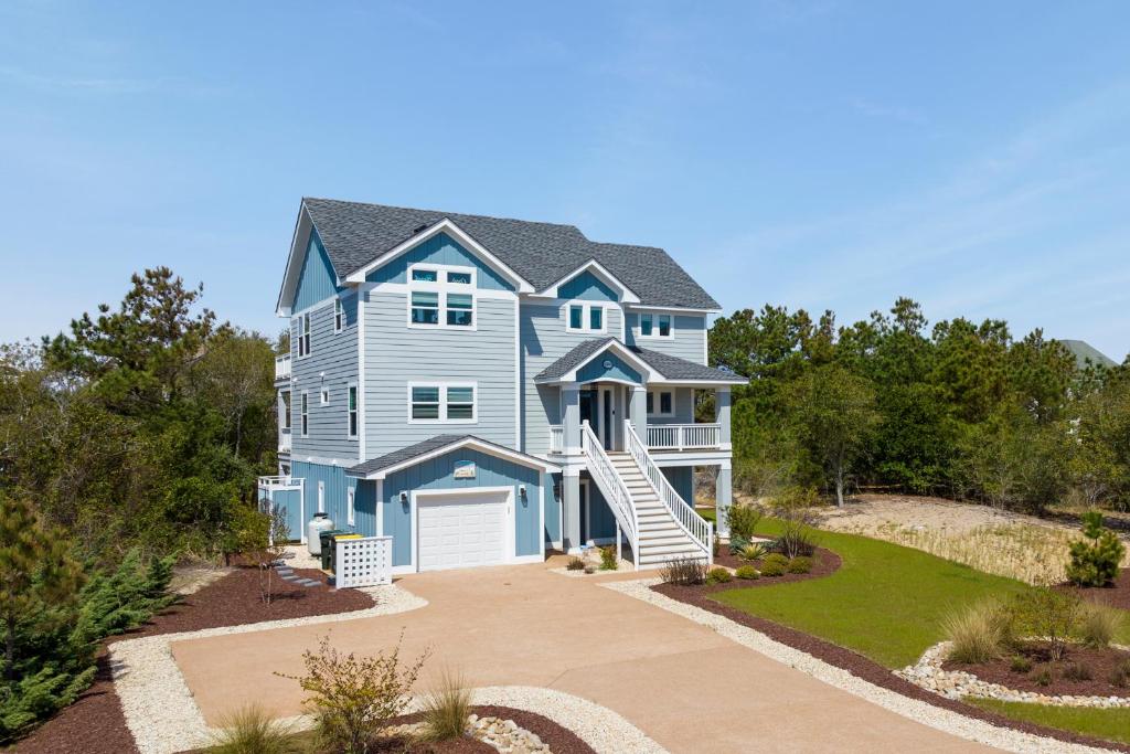 Whoop! There It Is, Corolla