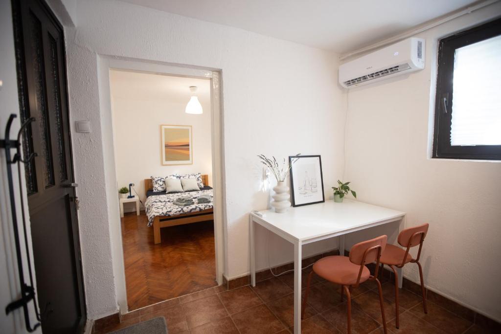 Tiny apartment - 3