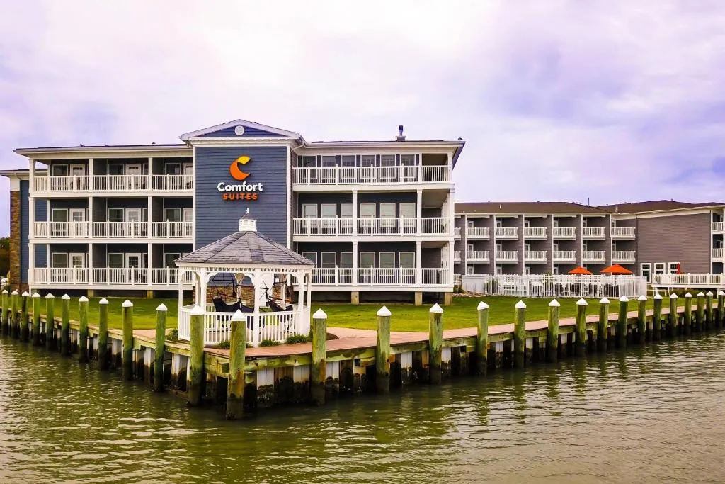 Comfort Suites Chincoteague Island Bayfront Resort, hotel in Chincoteague