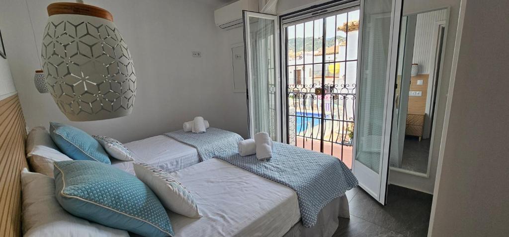 Pueblo Andaluz New Luxury Townhouse Centre Nerja - 4