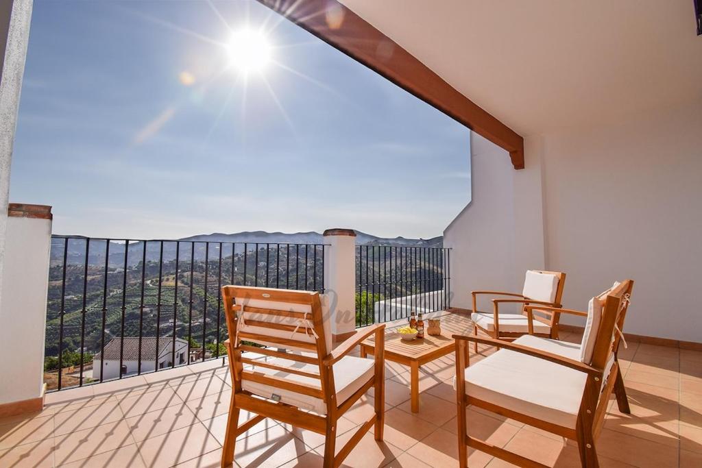 Altos de Frigiliana APT 2 - 2 bedroom Apartment with amazing views and Pool HansOnHoliday Rentals - 5