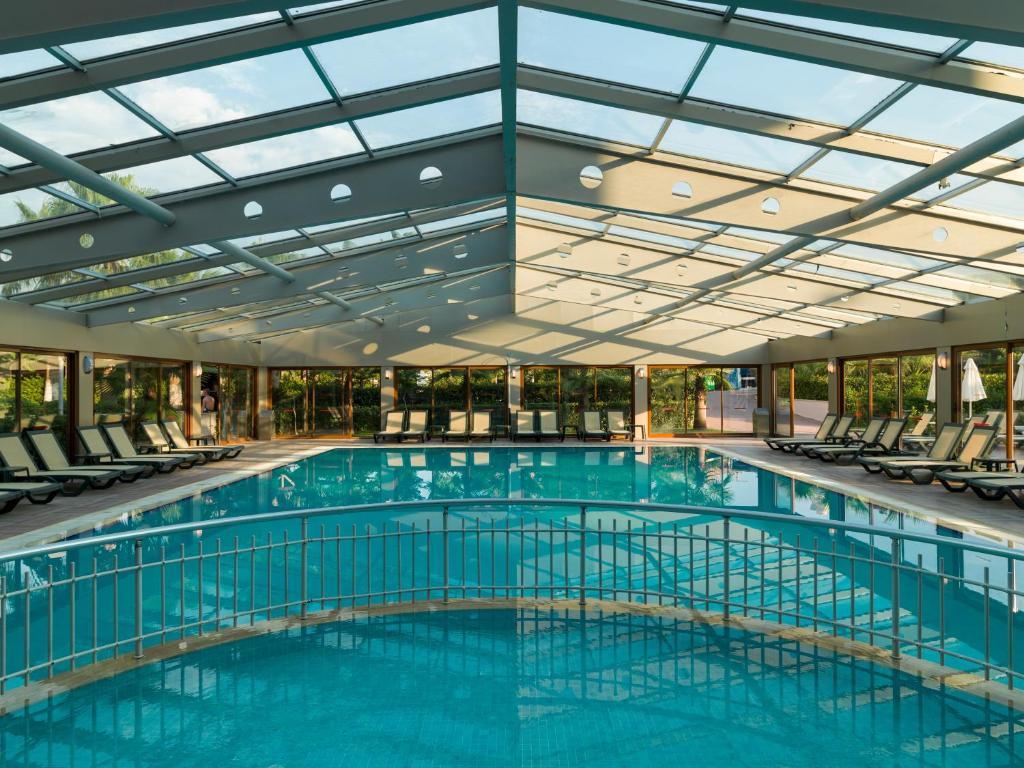 Primasol Hane Family Resort Hotel — Swimming pool in Side