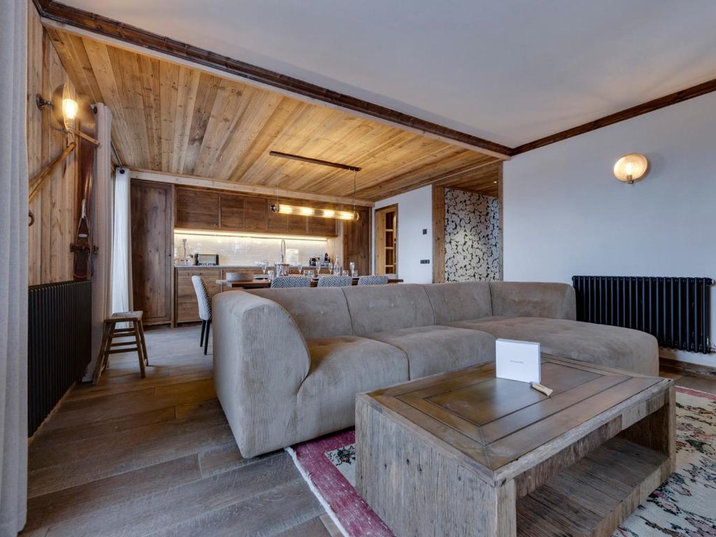Appart. de 3 ch. avec jacuzzi, Wi-Fi, parking, à 500m des pistes - FR-1-690-14, La Rosière