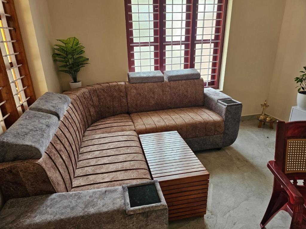 Harshis Shell, Varkala