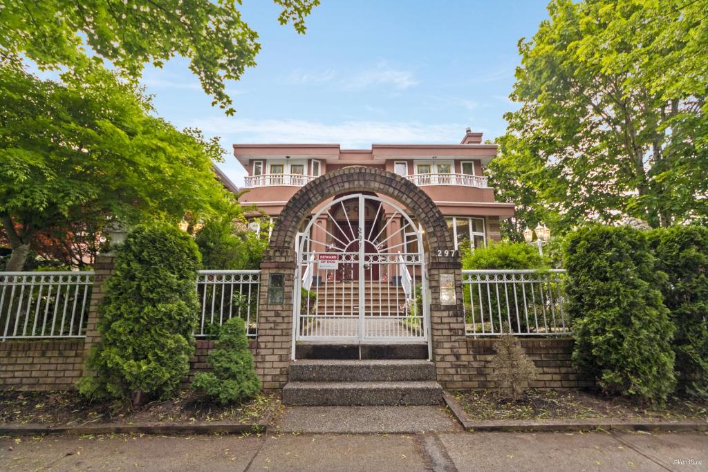 Sunset place, Vancouver