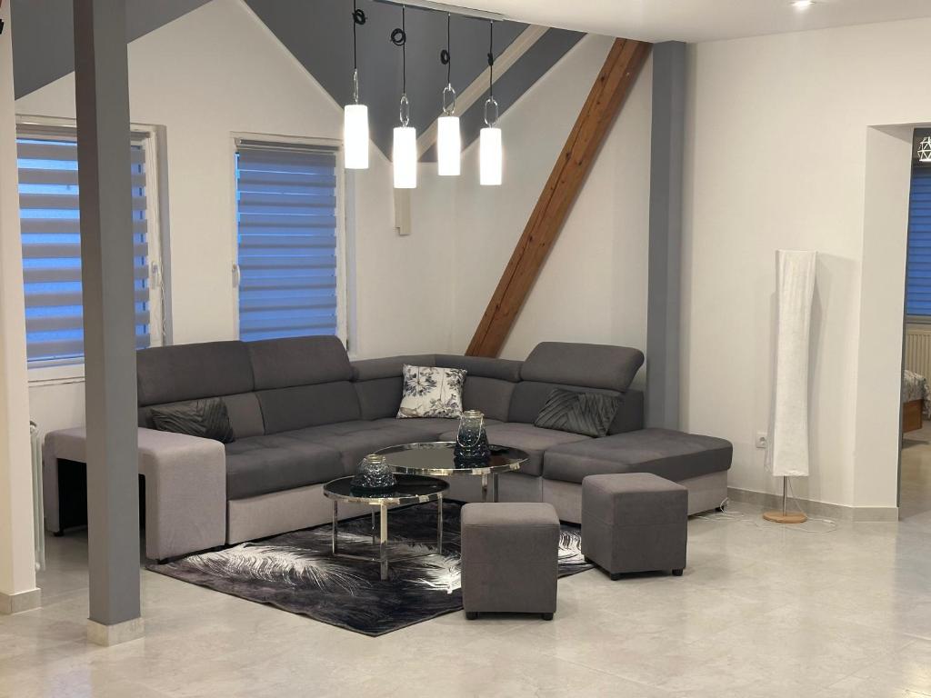 Iva Lux2 - 3