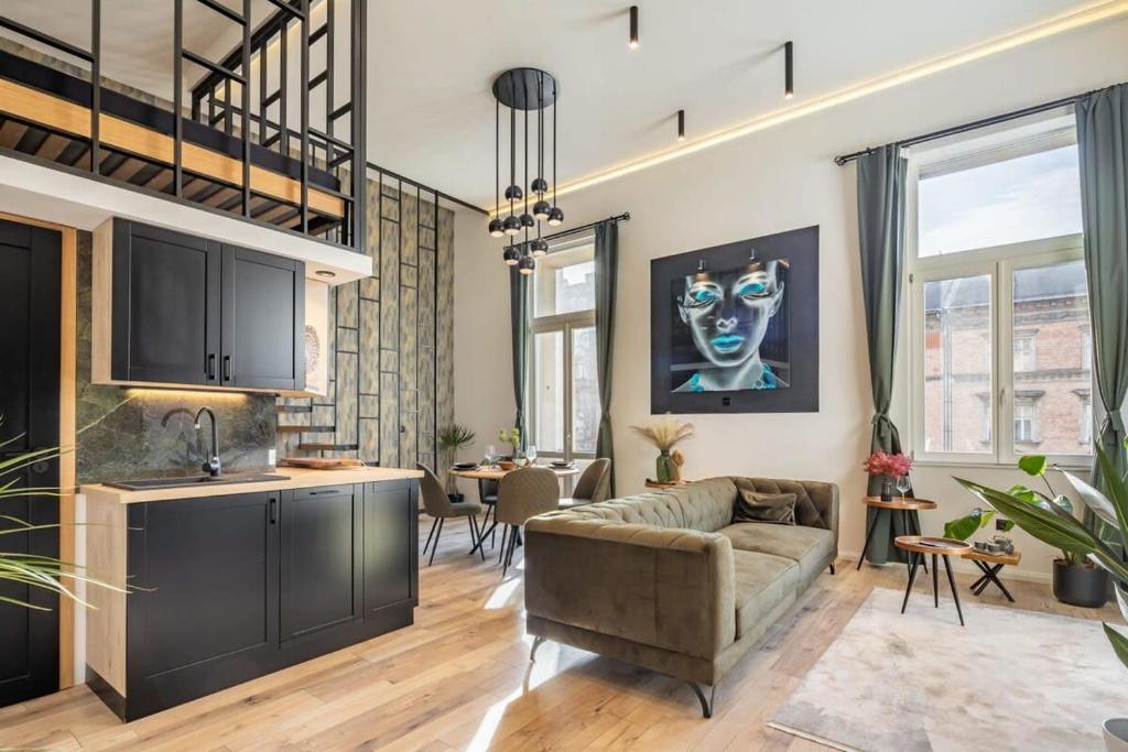 Central - Unique - High-End - Brand New, Budapest