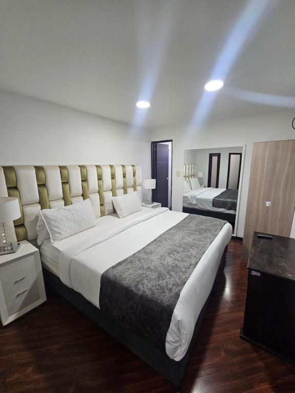 Aw Hotel Quality Comfort Embajada - Corferias - 4