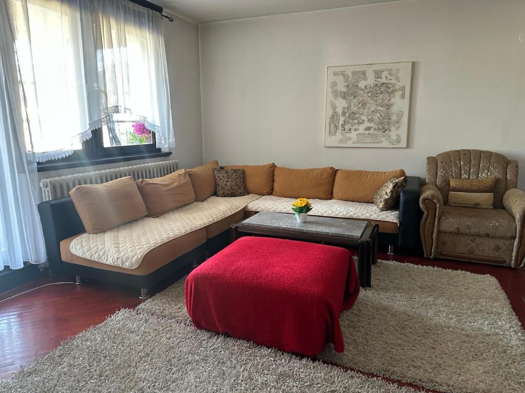Brick Apartment & Free Parking - 3