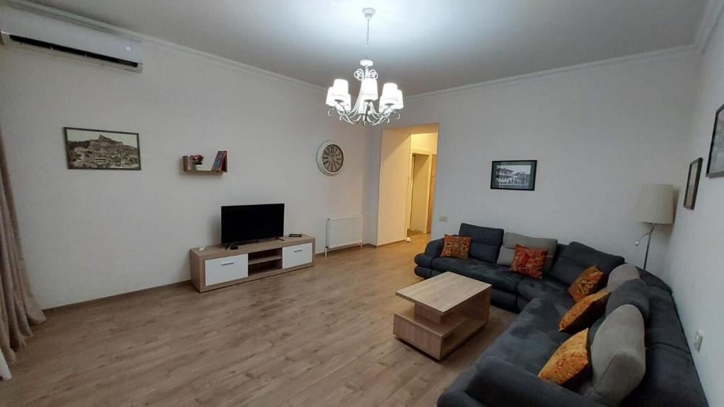 Poema 1BR style on Asatiani, Tbilisi