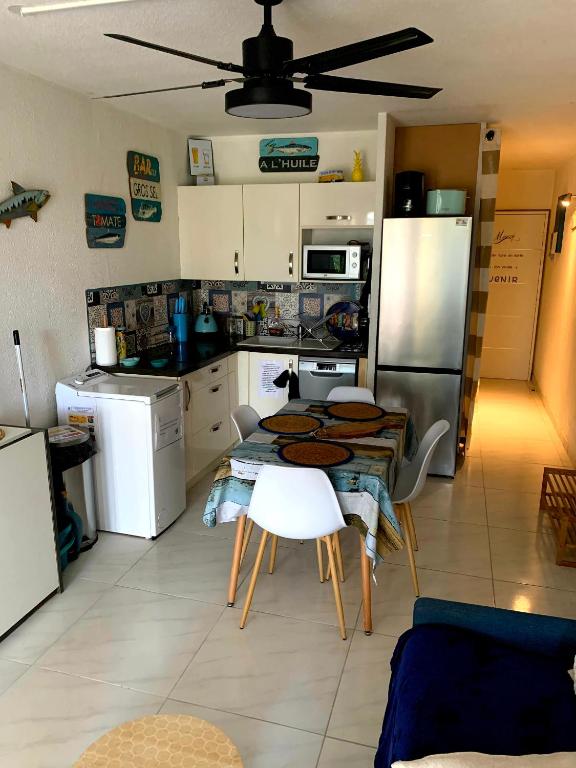 Cap d'Agde méditerranée studio 4 pers piscine rdc parking gratuit - 2