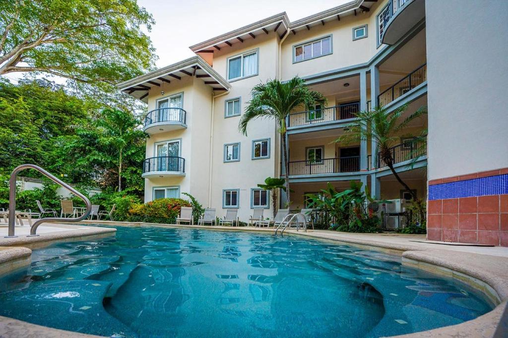 Surfside Tower - Ground Floor Condo with Pool, Walk to Potrero Beach, Potrero