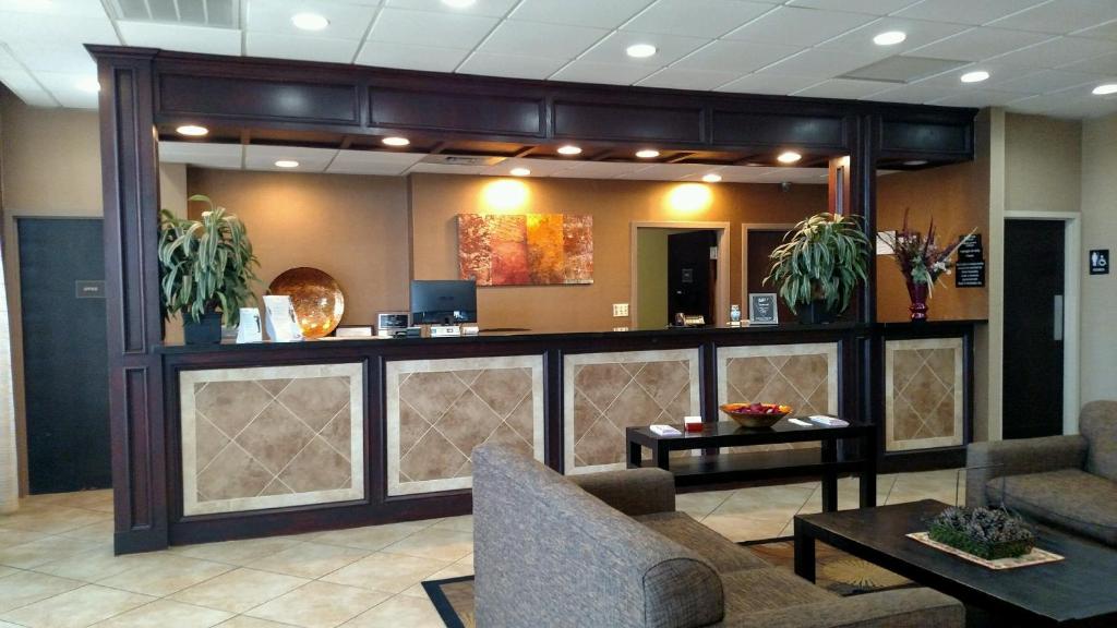 Super 8 By Wyndham Atoka photo