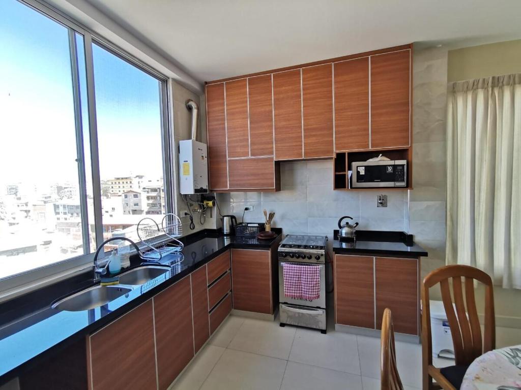 Departamento amplio y céntrico - 3