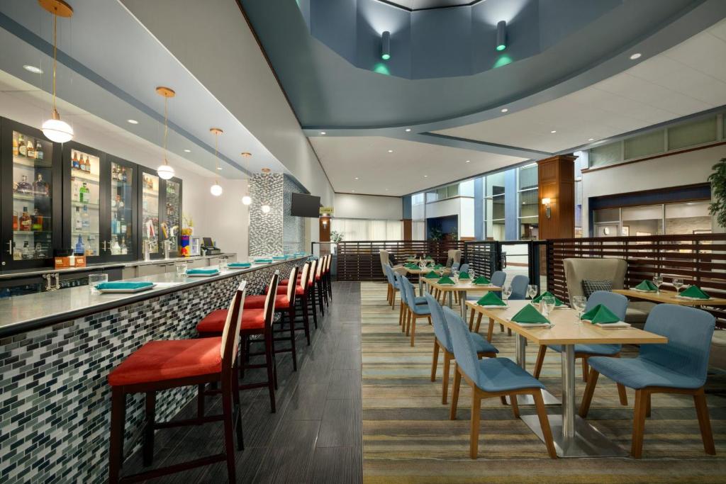 Holiday Inn Louisville East - Hurstbourne By IHG ラウンジ