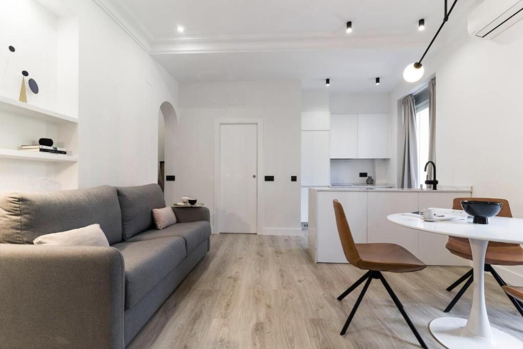 Luz y diseño en Malasaña, Piso céntrico y nuevo - 2