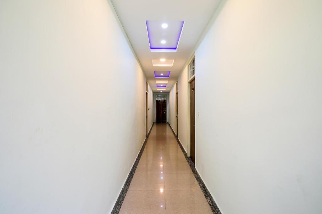 フロント・ロビー