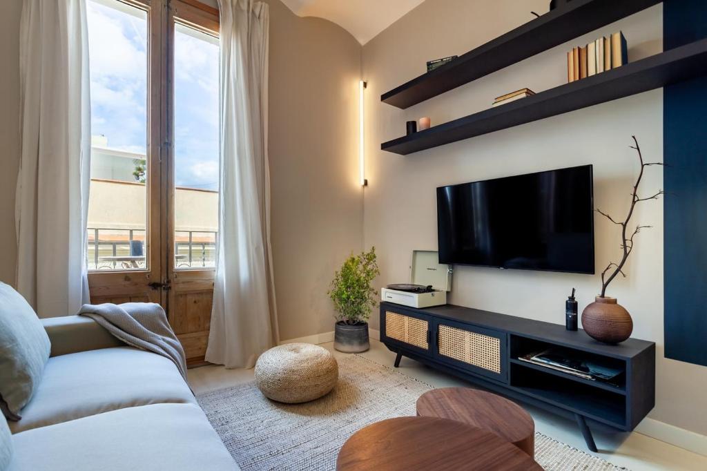 Takari - 1 bedroom and balcony in Gràcia, Barcelona