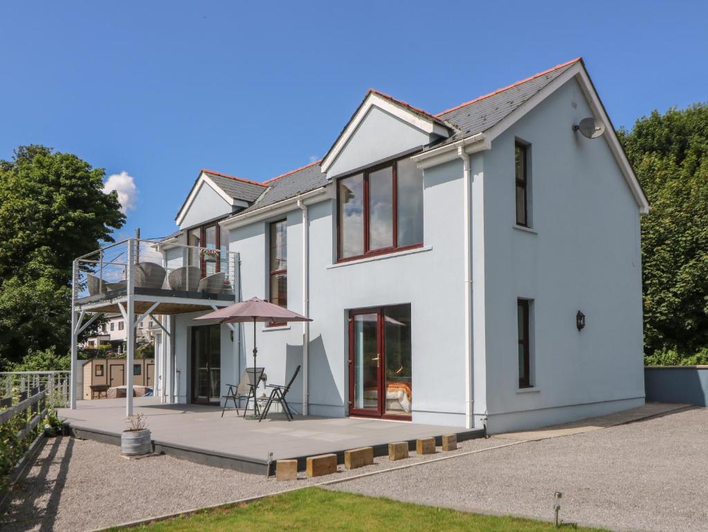 1 Bryn Beudy, Narberth