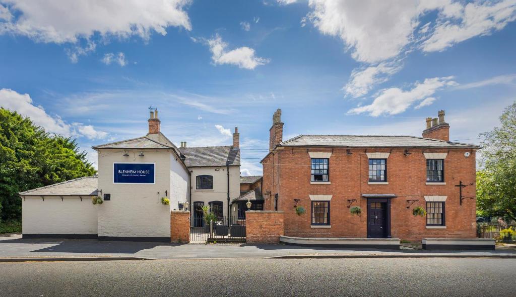 OYO Blenheim House, Etwall