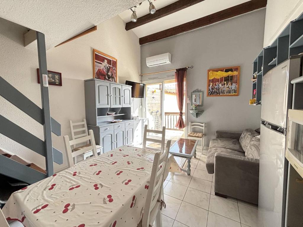 STUDIO MEZZANINE POUR 4 PERSONNES CLIMATISE - 3