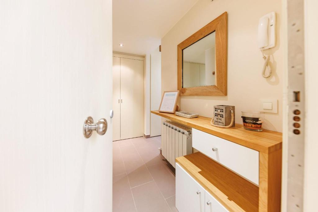 Bravissimo Cort Reial 4A Duplex, Monthly Apartment - 2