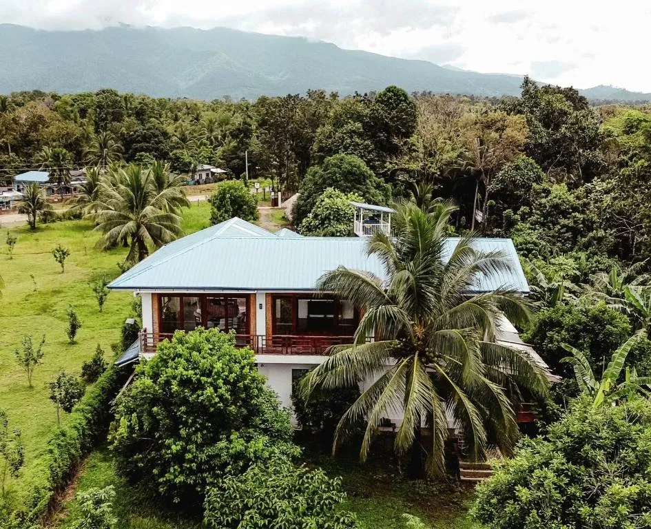 Paruparong Bughaw Ecofarm Resort, Hotel in Quezon