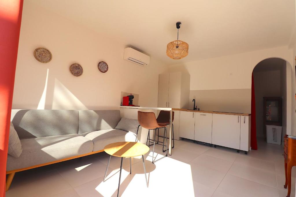 LE FINOSELLO - T2 Cosy sur Ajaccio avec Clim, Wifi & Parking - proche Port & Aéroport - 1
