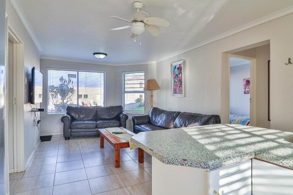 155 hbc, Hermanus