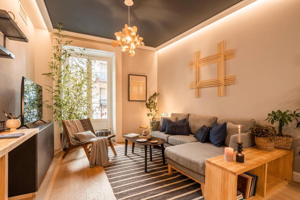 Saru - 1 bedroom and gym in Almagro, Мадрид