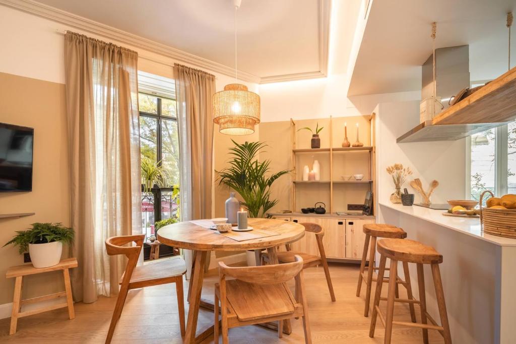 Ora - 1 bedroom in Almagro, Мадрид
