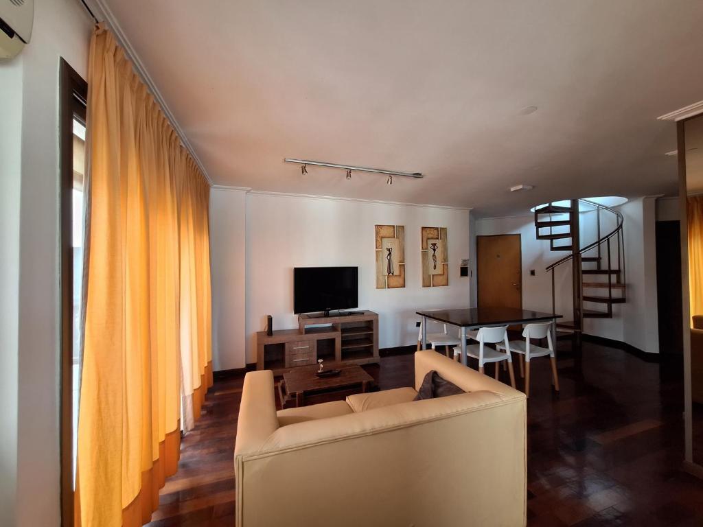 Departamento 2 dormitorios con terraza privada y vistas - 5