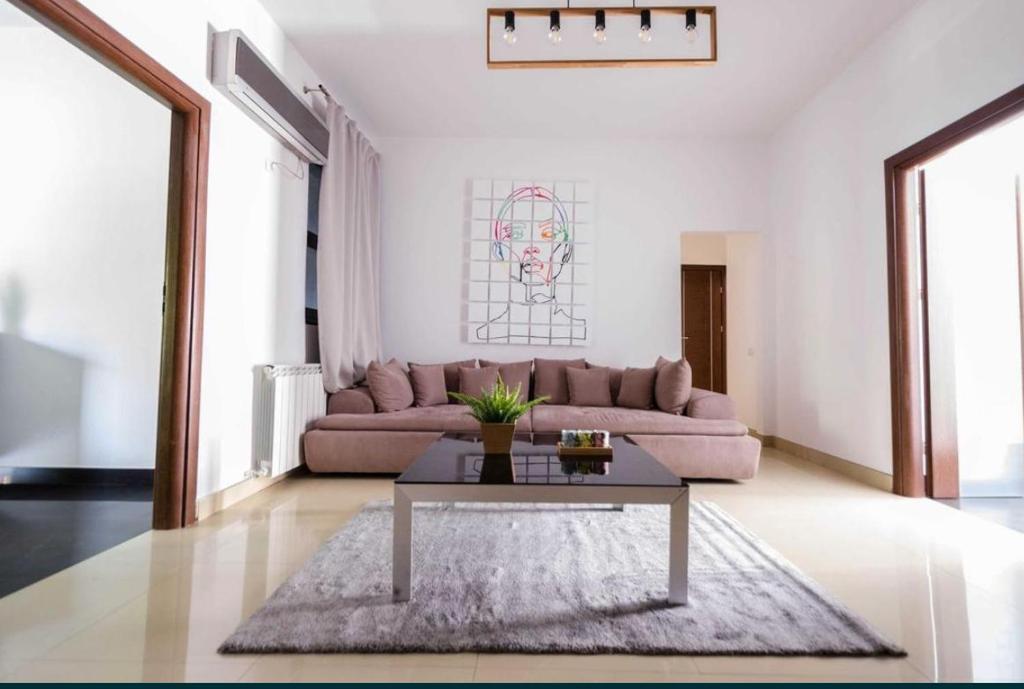 big apt with 3 bdrm ultracentral, Bukurešť