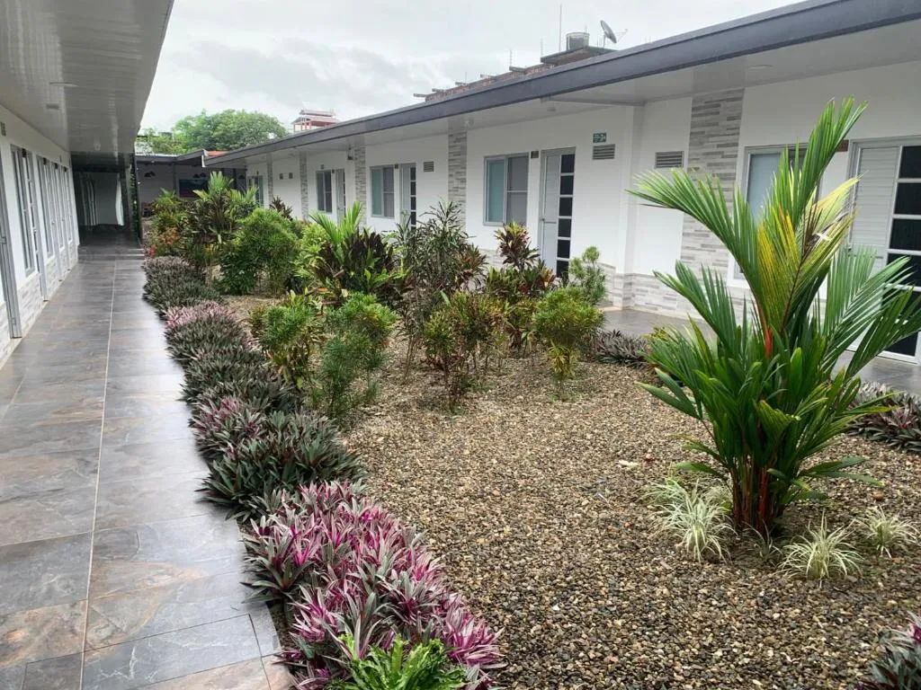 Hotel Garden House Guaviare，位于圣何塞德尔瓜维亚雷的酒店