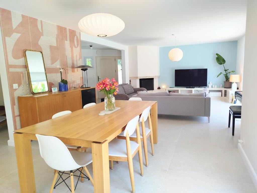 Family House 190 m2 - 3 Bedrooms, 2 Bathrooms - 4