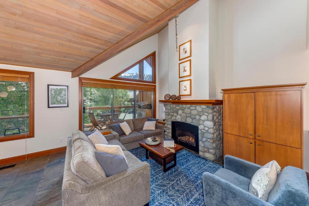 Montebello 4864, Whistler