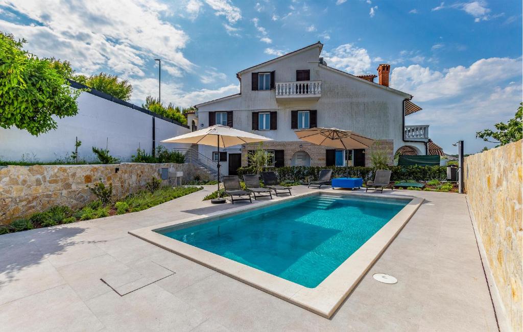 Nice Apartment In Medulin, Medulin