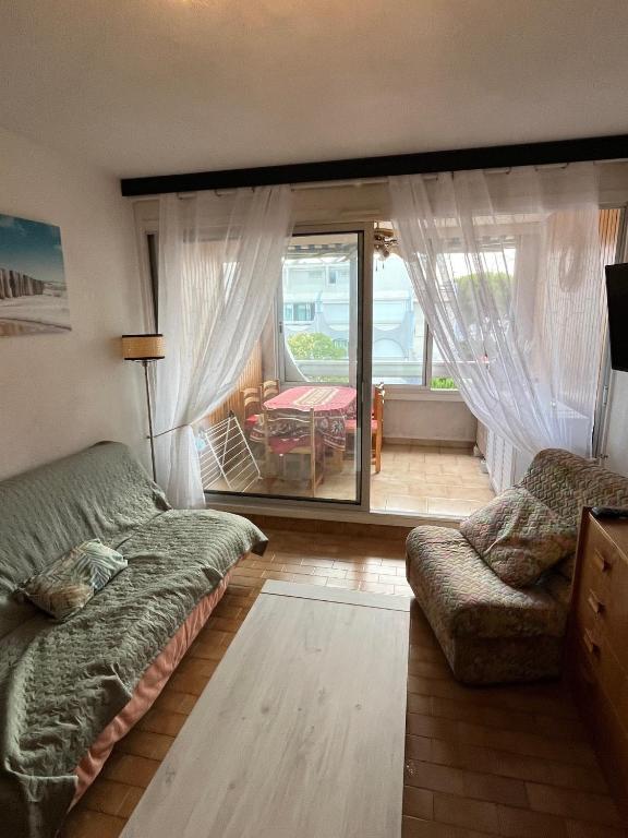 Les Floralies 2, 40 m2, 1 Chambre, Climatisation, dans résidence avec 2 piscines - 2