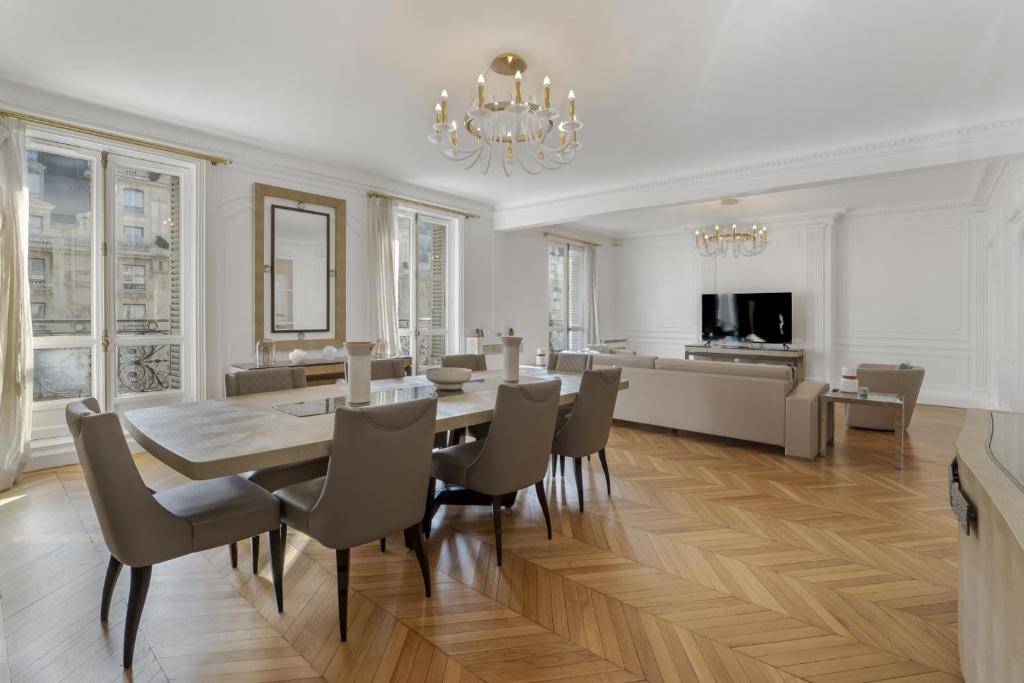 Luxury 5 Bed Residence - Opposite Arc de Triomphe - 3