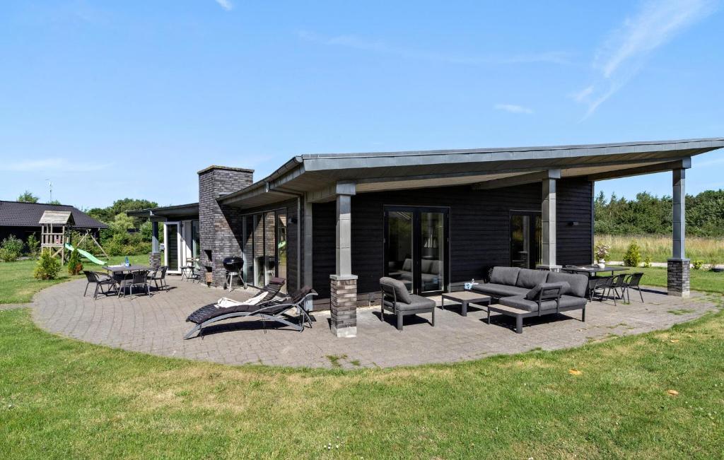 Awesome Home In Glesborg With Sauna, Glesborg