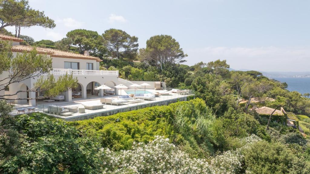 JAMES FCD75 - super exclusive seafront luxury villa in les Parcs de Saint Tropez - 2
