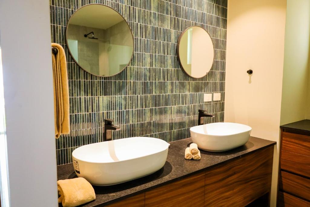 Luxurious 3-Bedroom Beachfront Villa in Marina Vallarta - 3