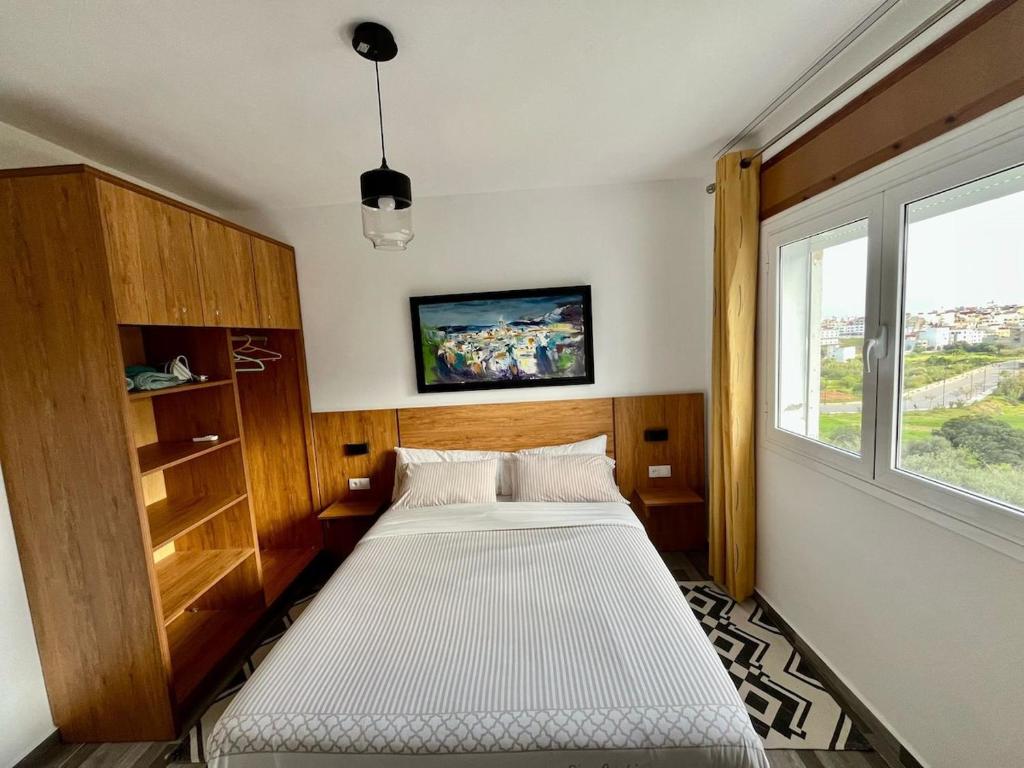 The Oxygen 7, Tetuán