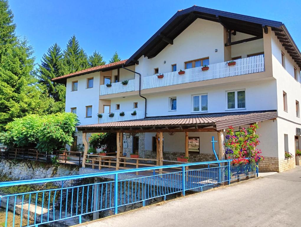 Vila Medo, Kulen Vakuf