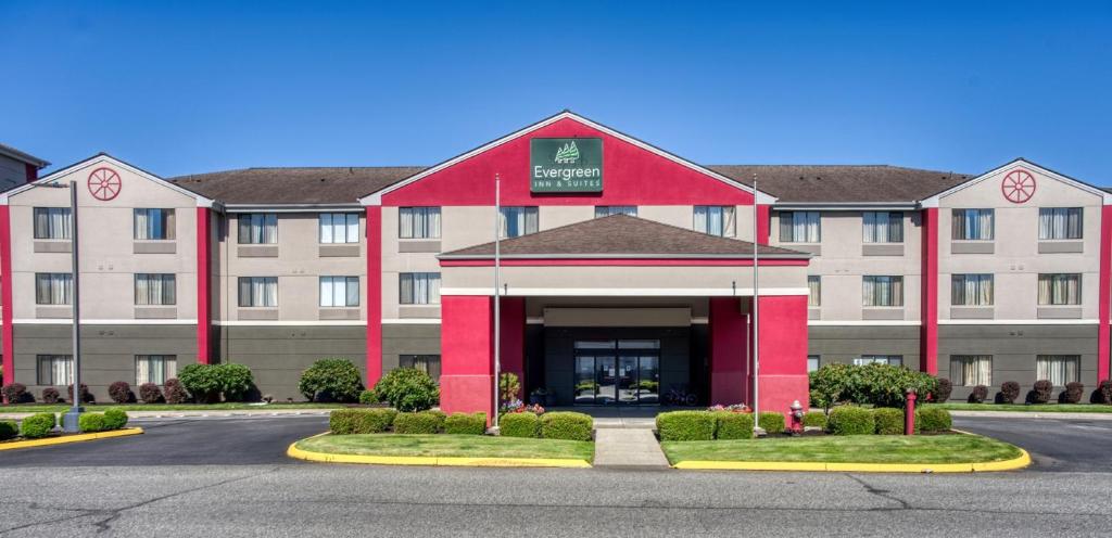 Evergreen Inn & Suites, Monroe